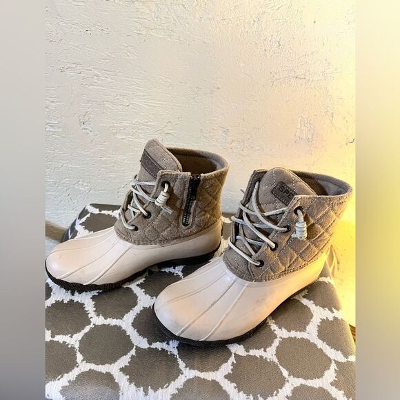 SPERRY boots-EUC- Sherpa lining, cream colored, gently loved w/ lots of life sz6 - Picture 6 of 11